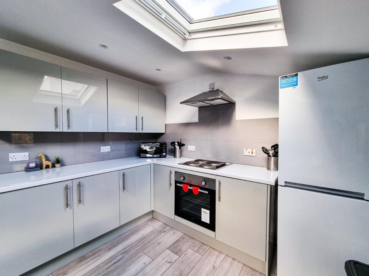 Newly Refurbished Flat In Central Cheltenham With Parking Екстер'єр фото